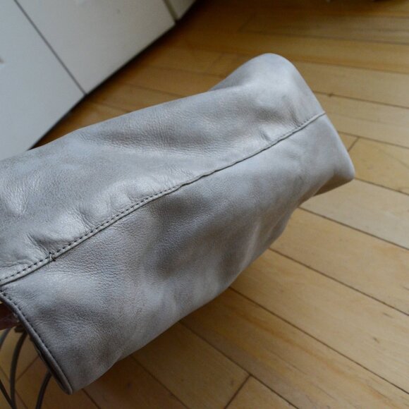 Hobo Kingston Gray Suede Bag - Picture 8 of 16
